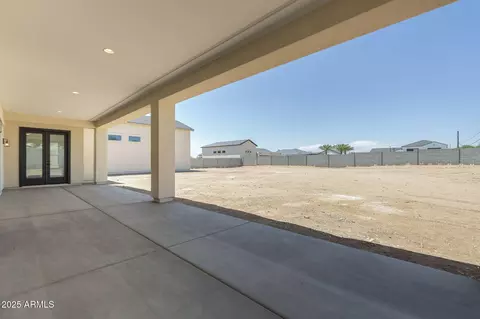 Exterior - 2099 N 77th Pl, Mesa, AZ 85207 photo 7 of 9