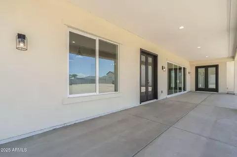 Exterior - 2099 N 77th Pl, Mesa, AZ 85207 photo 6 of 9