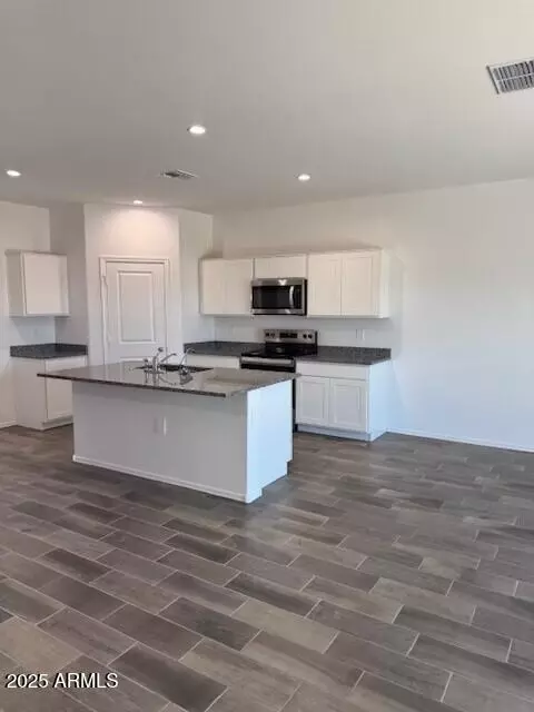 1349 W Hess Ave, Coolidge, AZ 85128 photo 4