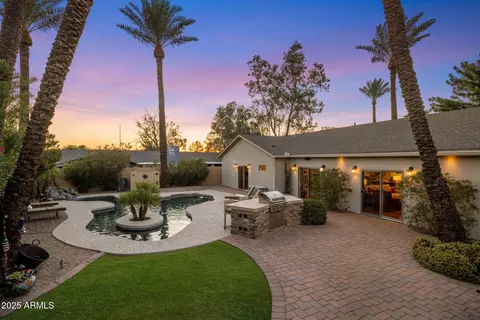 2803 E Sherran Ln, Phoenix, AZ 85016 photo 41