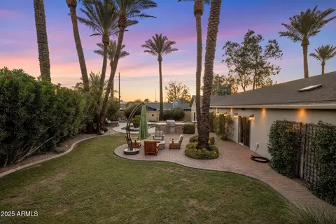 2803 E Sherran Ln, Phoenix, AZ 85016 photo 54