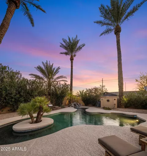 2803 E Sherran Ln, Phoenix, AZ 85016 photo 47