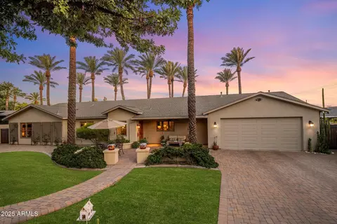 2803 E Sherran Ln, Phoenix, AZ 85016
