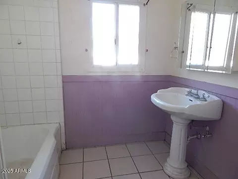 Bath - 409 E Narramore Ave, Buckeye, AZ 85326 photo 1 of 1
