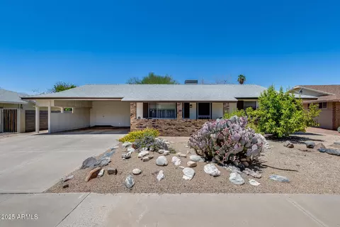 10514 W Desert Forest Cir, Sun City, AZ 85351