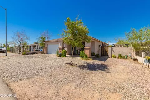 1712 Encinas Ln, Phoenix, AZ 85040 photo 3