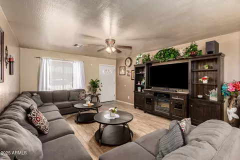 1712 Encinas Ln, Phoenix, AZ 85040 photo 5