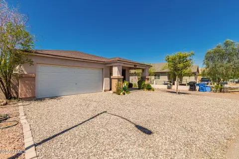 1712 Encinas Ln, Phoenix, AZ 85040 photo 2