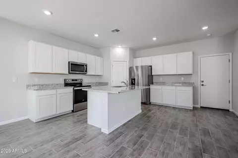 2610 E Bluff Spring Ave, Apache Junction, AZ 85119 photo 10