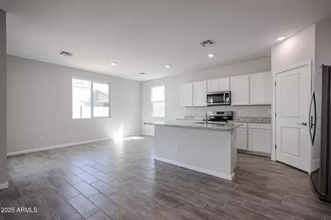 2610 E Bluff Spring Ave, Apache Junction, AZ 85119 photo 9