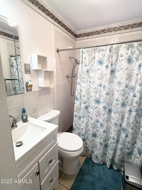 Bath - 827 E 11th St, Douglas, AZ 85607 photo 1 of 4