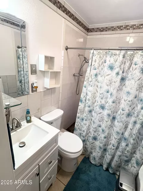 Bath - 827 E 11th St, Douglas, AZ 85607 photo 2 of 4