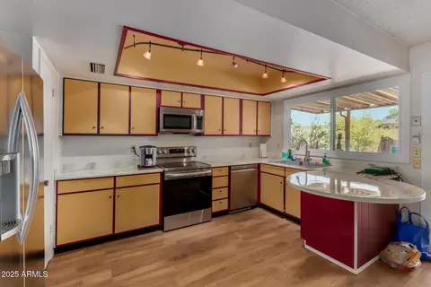 Kitchen - 2160 E Minton Dr, Tempe, AZ 85282 photo 3 of 3