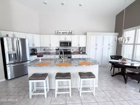Kitchen - 4335 E Walnut Rd, Gilbert, AZ 85298 photo 2 of 14
