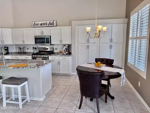 Kitchen - 4335 E Walnut Rd, Gilbert, AZ 85298 photo 13 of 14