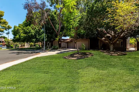 961 E Lamplighter Ln, Tempe, AZ 85283 photo 3