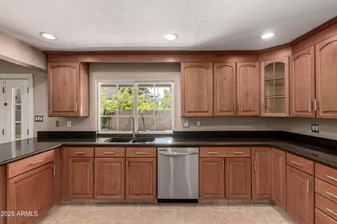 961 E Lamplighter Ln, Tempe, AZ 85283 photo 14