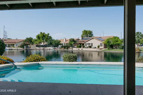 View/Area - 514 E Stonebridge Dr, Gilbert, AZ 85234 photo 4 of 16