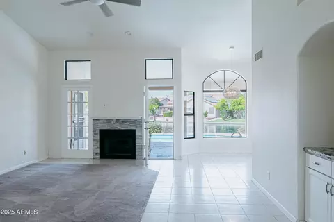 Living - 514 E Stonebridge Dr, Gilbert, AZ 85234 photo 1 of 9