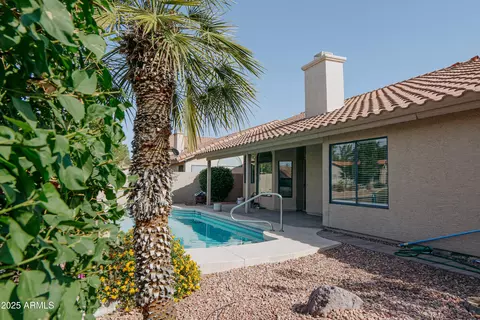 Exterior - 514 E Stonebridge Dr, Gilbert, AZ 85234 photo 5 of 6