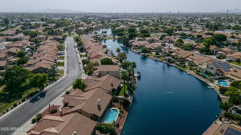 View/Area - 514 E Stonebridge Dr, Gilbert, AZ 85234 photo 2 of 16