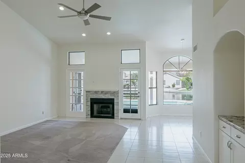 Living - 514 E Stonebridge Dr, Gilbert, AZ 85234 photo 4 of 9