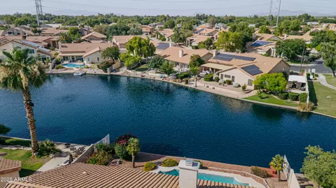 View/Area - 514 E Stonebridge Dr, Gilbert, AZ 85234 photo 8 of 16