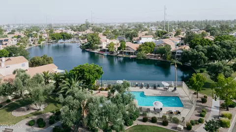 View/Area - 514 E Stonebridge Dr, Gilbert, AZ 85234 photo 6 of 16