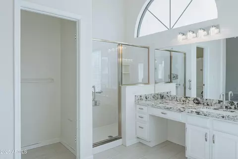 Bath - 514 E Stonebridge Dr, Gilbert, AZ 85234 photo 7 of 7