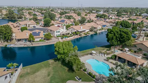View/Area - 514 E Stonebridge Dr, Gilbert, AZ 85234 photo 10 of 16