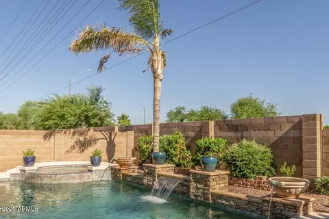 Exterior - 2001 E Renee Dr, Phoenix, AZ 85024 photo 3 of 3