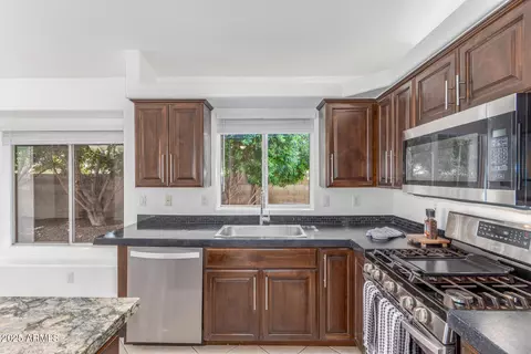 Kitchen - 2001 E Renee Dr, Phoenix, AZ 85024 photo 1 of 2