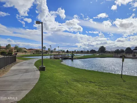 6828 S 74th Ln, Laveen, AZ 85339