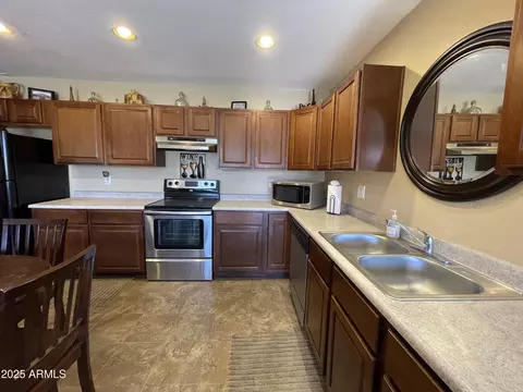 Kitchen - 1440 N Idaho Rd #1095, Apache Junction, AZ 85119 photo 2 of 3