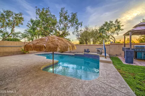 Exterior - 538 N Cobblestone St, Gilbert, AZ 85234 photo 13 of 20