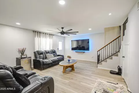 Living - 538 N Cobblestone St, Gilbert, AZ 85234 photo 5 of 7