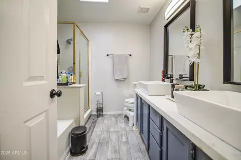 Bath - 538 N Cobblestone St, Gilbert, AZ 85234 photo 1 of 7