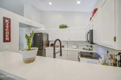 Kitchen - 538 N Cobblestone St, Gilbert, AZ 85234 photo 1 of 4
