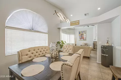 Dining - 538 N Cobblestone St, Gilbert, AZ 85234 photo 3 of 3