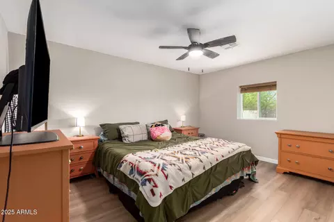 1815 Encinas Ln, Phoenix, AZ 85040 photo 17