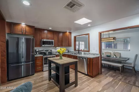 Kitchen - 3331 W Libby St, Phoenix, AZ 85053 photo 1 of 3