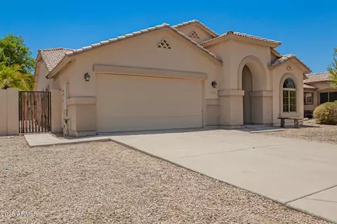 Exterior - 3337 E Warbler Rd, Gilbert, AZ 85297 photo 2 of 5