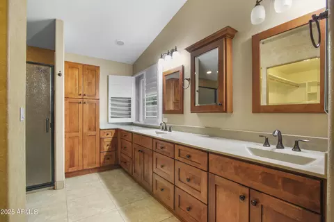 Bath - 1710 Enrose St, Mesa, AZ 85203 photo 3 of 4