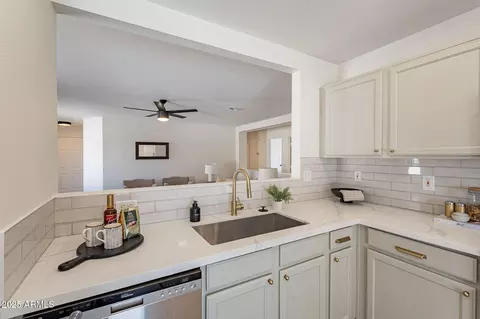 1106 E Pedro Rd, Phoenix, AZ 85042 photo 16