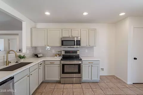 1106 E Pedro Rd, Phoenix, AZ 85042 photo 15
