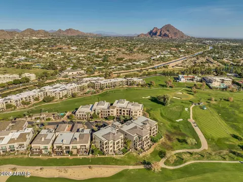 View/Area - 2 Biltmore Est #115, Phoenix, AZ 85016 photo 2 of 3