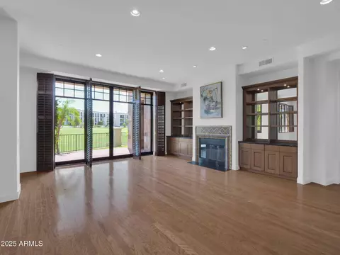 Living - 2 Biltmore Est #115, Phoenix, AZ 85016 photo 4 of 13