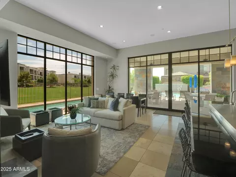 Living - 2 Biltmore Est #115, Phoenix, AZ 85016 photo 13 of 13