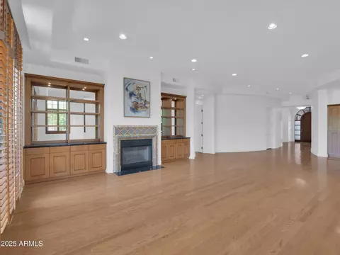 Living - 2 Biltmore Est #115, Phoenix, AZ 85016 photo 7 of 13