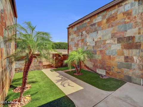 Exterior - 2 Biltmore Est #115, Phoenix, AZ 85016 photo 4 of 19
